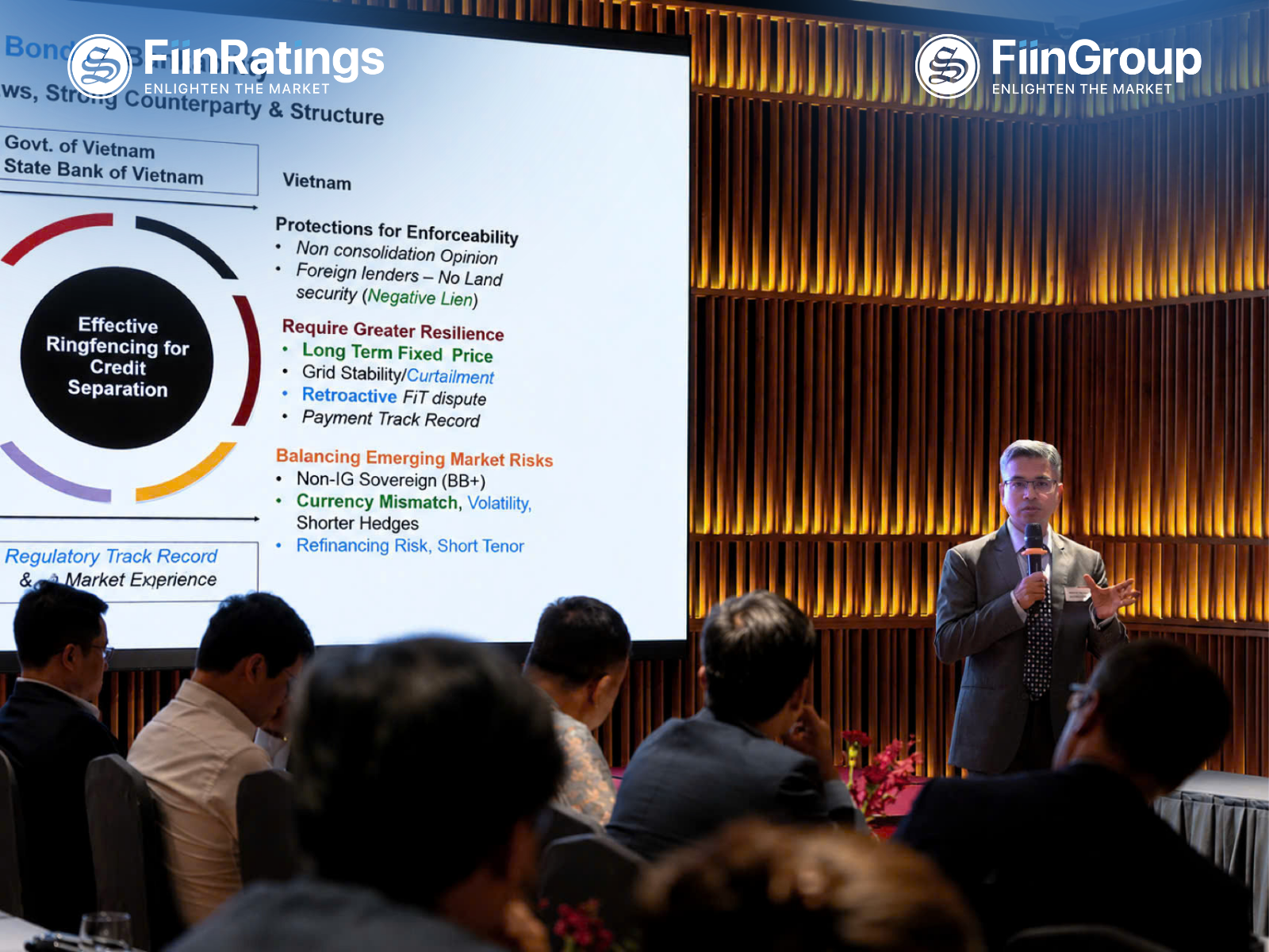Ông Abhishek Dangra, Giám đốc kiêm Trưởng Ban Ngành Hạ tầng và Tiện ích, S&P Global Ratings